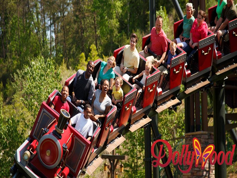 Dollywood: Theme Park & Splash Park | Bear Tracts